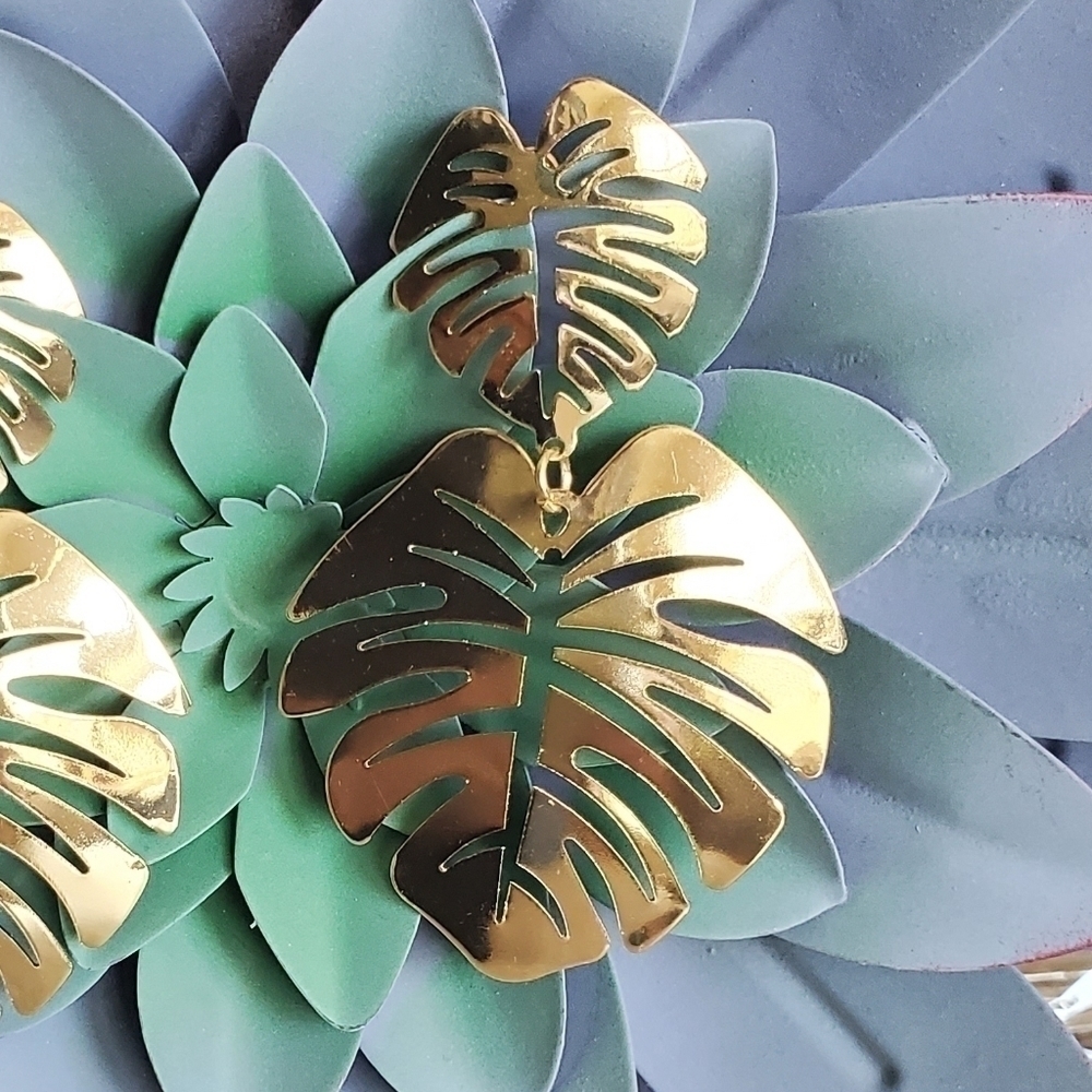 NEW Large Gold Monstera Leaf Earrings - Picture 2 of 5